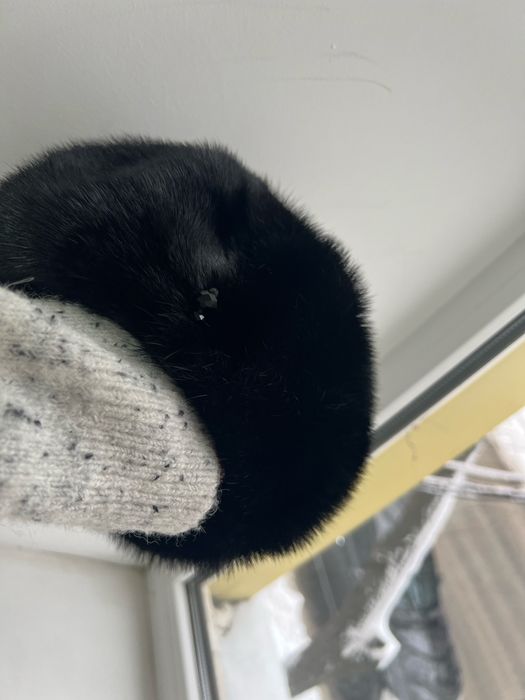 Берет норковий чорний