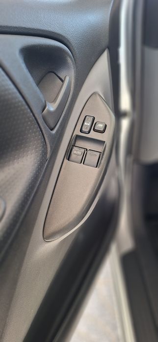 Toyota Yaris 1.0 VVTI Imaculado