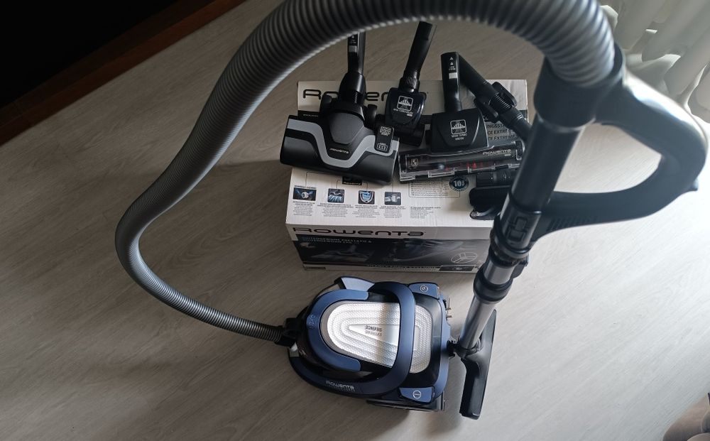 Aspirador sem saco - ROWENTA Silence Force Cyclonic Animal Care Pro- Azul