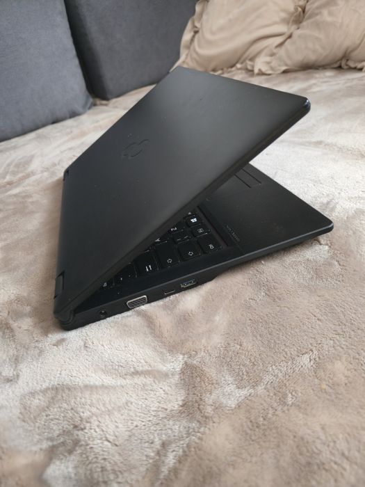 Laptop intel i5-8250U | 12 GB DDR4 | dysk SSD M2 256GB