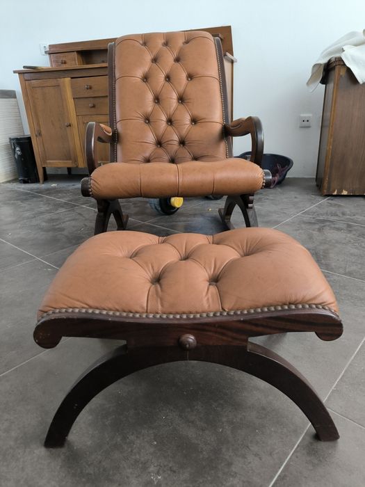 Cadeira de baloiço em pele