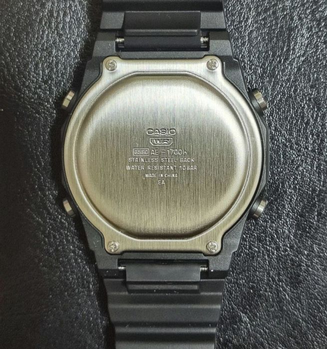 Новий чоловічий наручний годинник CASIO AE-1700H-1AVEF