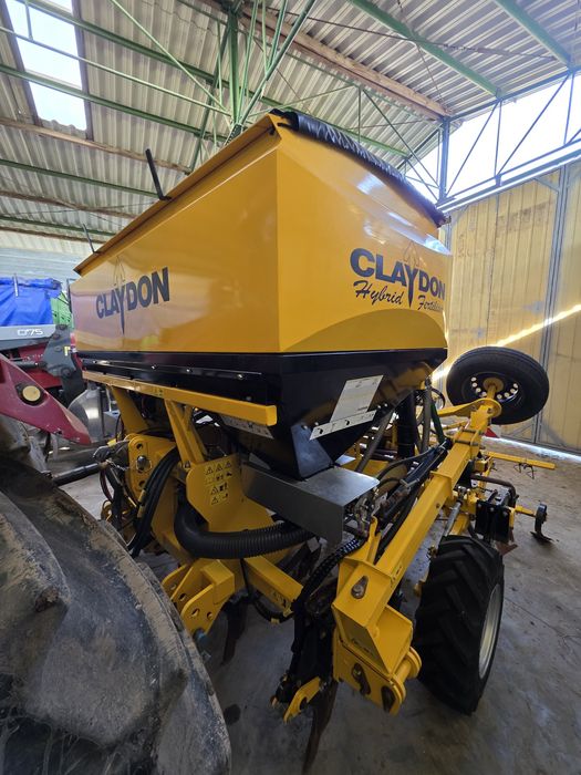 Siewnik striptill Claydon 3m z nawożeniem, siew pasowy