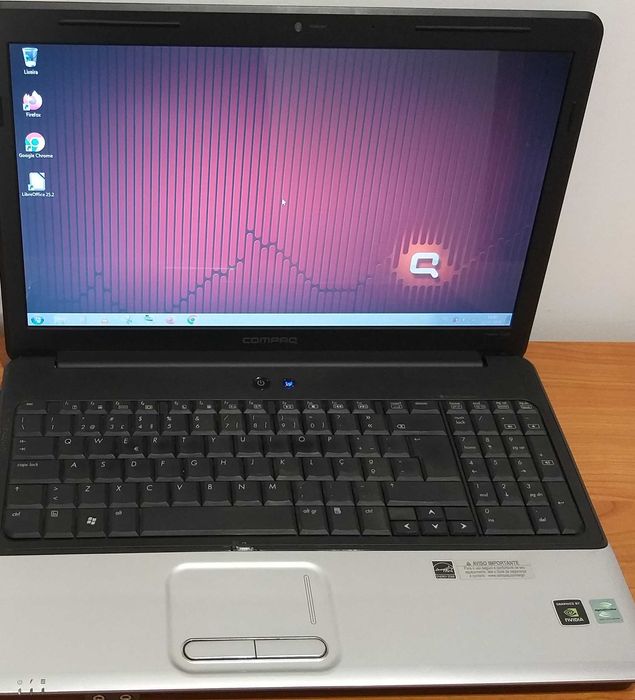 Portátil HP Compaq + Rato e teclado