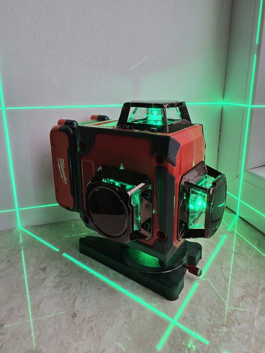 Лазерний рівень Milwaukee 4D 16 ліній, лазерный уровень