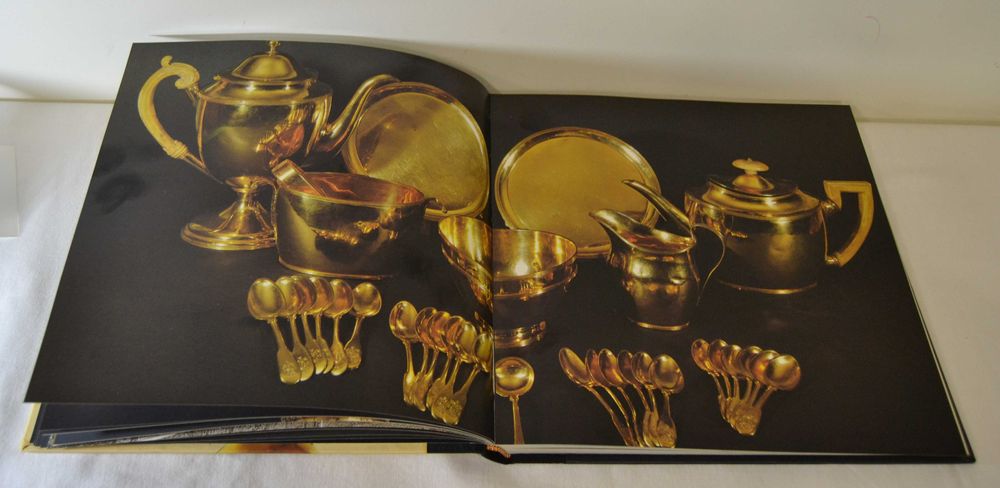 Tesouros Reais - Livro Temático dos CTT.