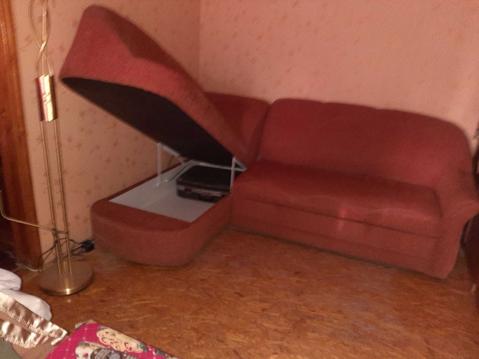 угловой диван+кресло в подарок