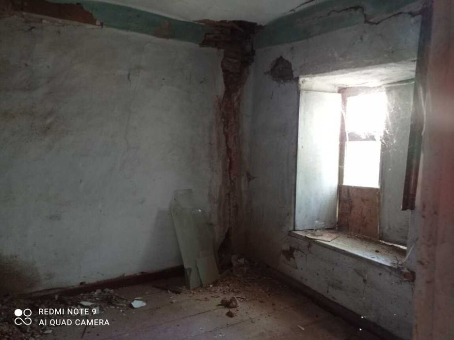 Продам Дом-4 комн. 63 м. кв. (треб. кап. рем. ), уч. 4 сот. 5 Военная-Столяр.