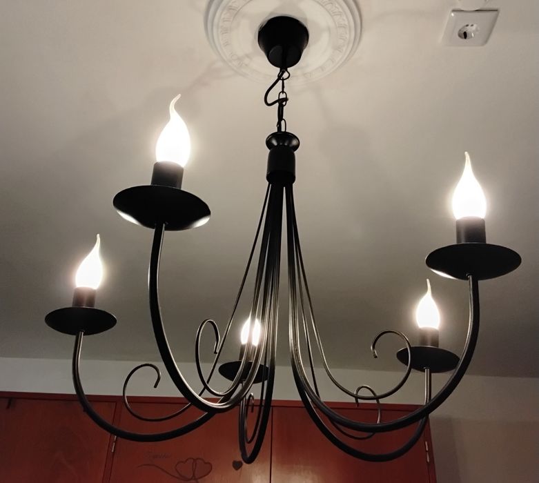 Candeeiro de teto com lâmpadas led