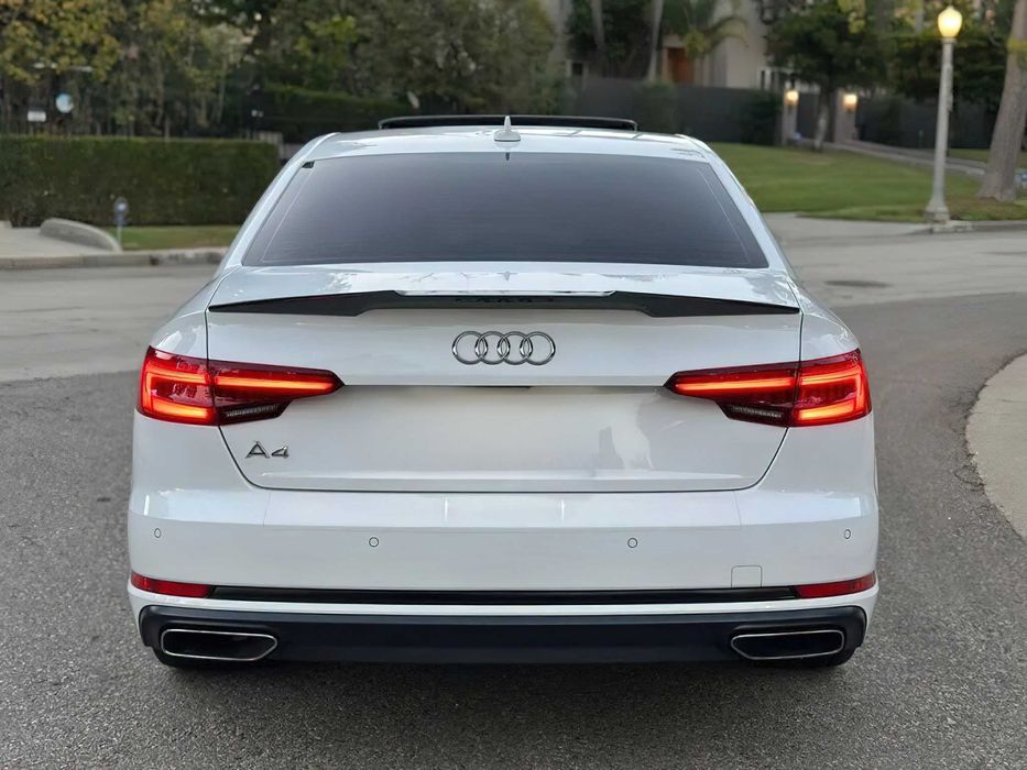 Audi A4      2018