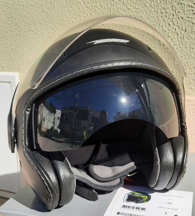 Capacete e casaco motard