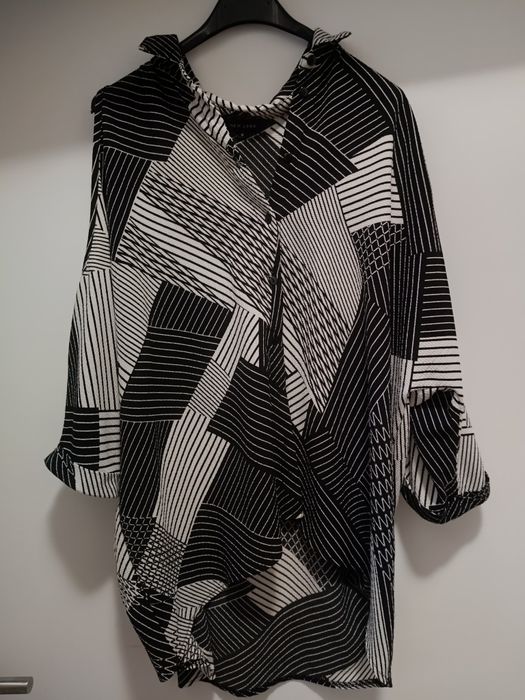 Koszula z odkrytymi ramionami