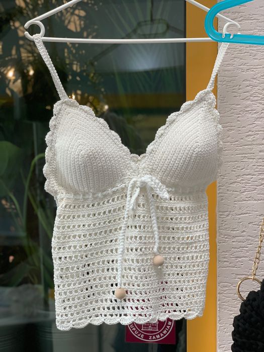 Bluzki, topy na szydełku