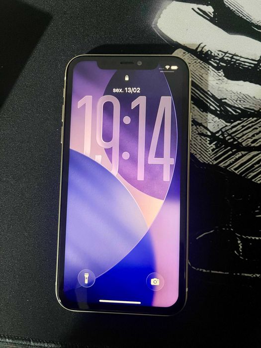 iPhone 11 - 128GB Branco - Como Novo - Bateria 100%