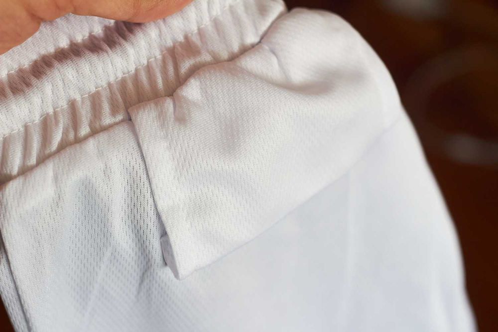 Calcoes de compressao brancos