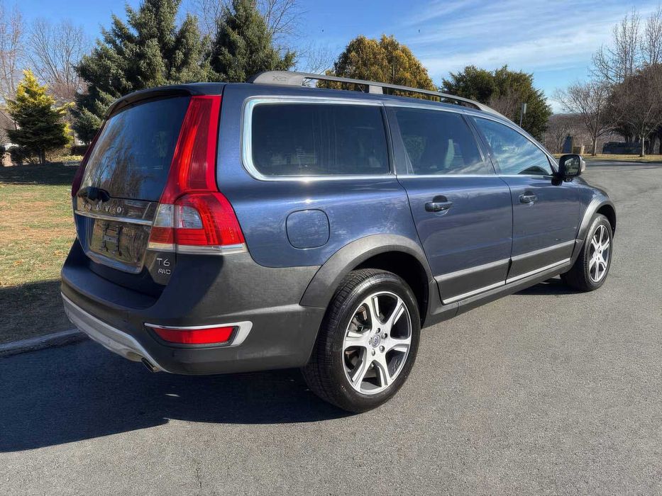 Volvo XC70 T6      2015