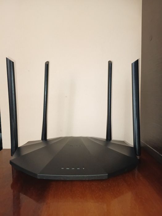 Роутер Tenda AC19