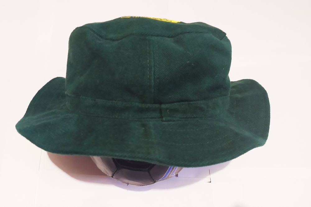 Новая шляпа-панама собачника "Верные друзья," р.57-58