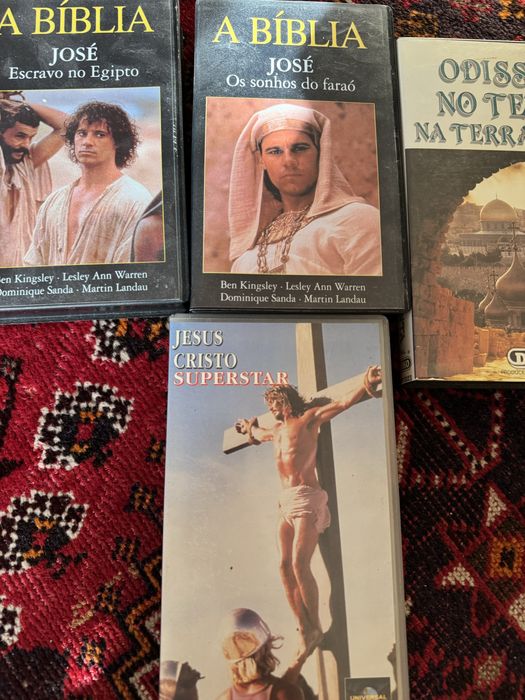 Lote de 4 VHS temas religiosos