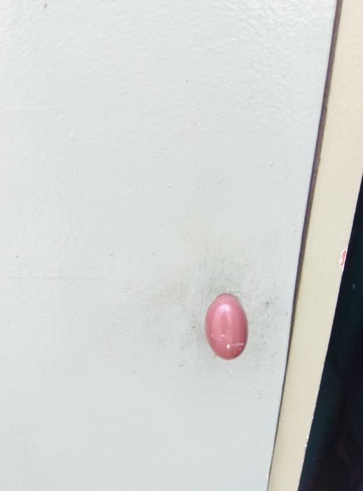 Antigo armário de farmácia em madeira