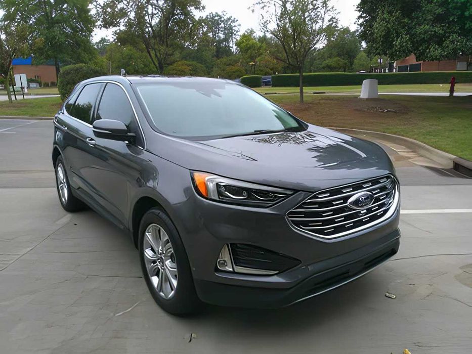 Ford Edge      2021
