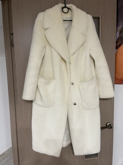 Екошуба, молочного кольору, розмір S/M ,
