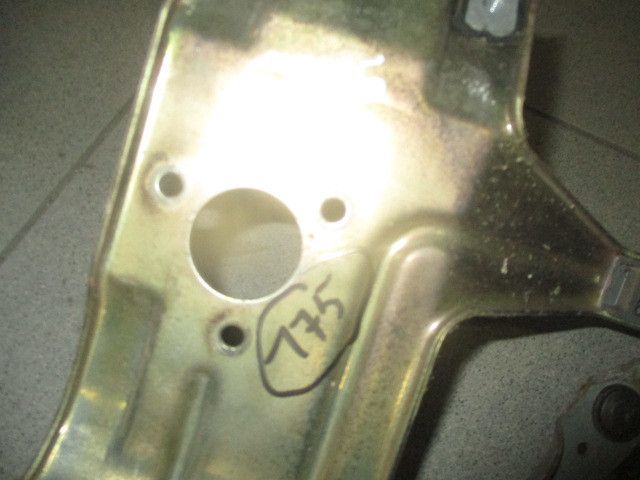 Haste / braço de escova limpa vidros frente esquerda RENAULT 19 II Cha