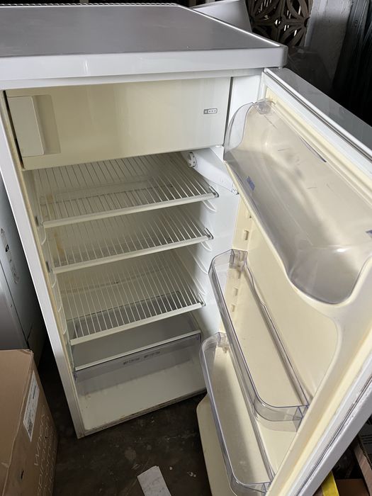 PREÇO BAIXO - Frigorifico combinado (com congelador) Zanussi 1,25m