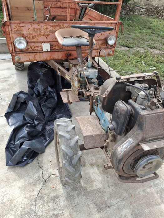 Motoenxada com reboque