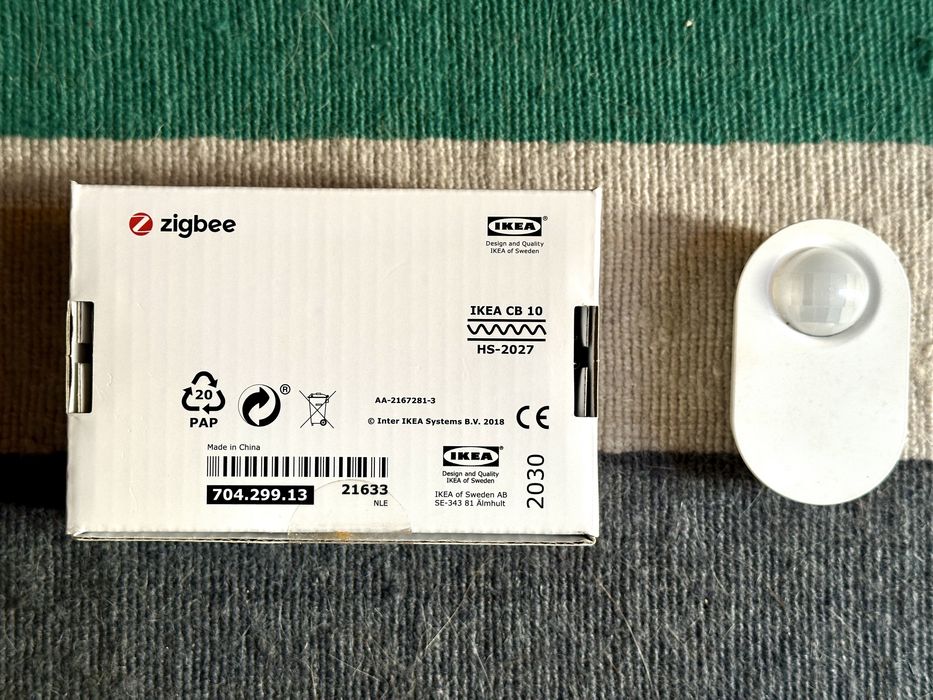 Trådfri IKEA central e dois sensores.