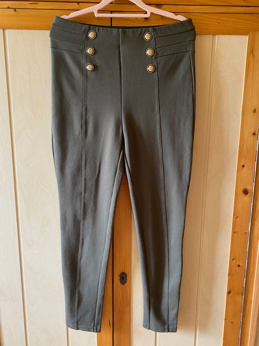 Legginsowe spodnie Zara – ciemna zieleń