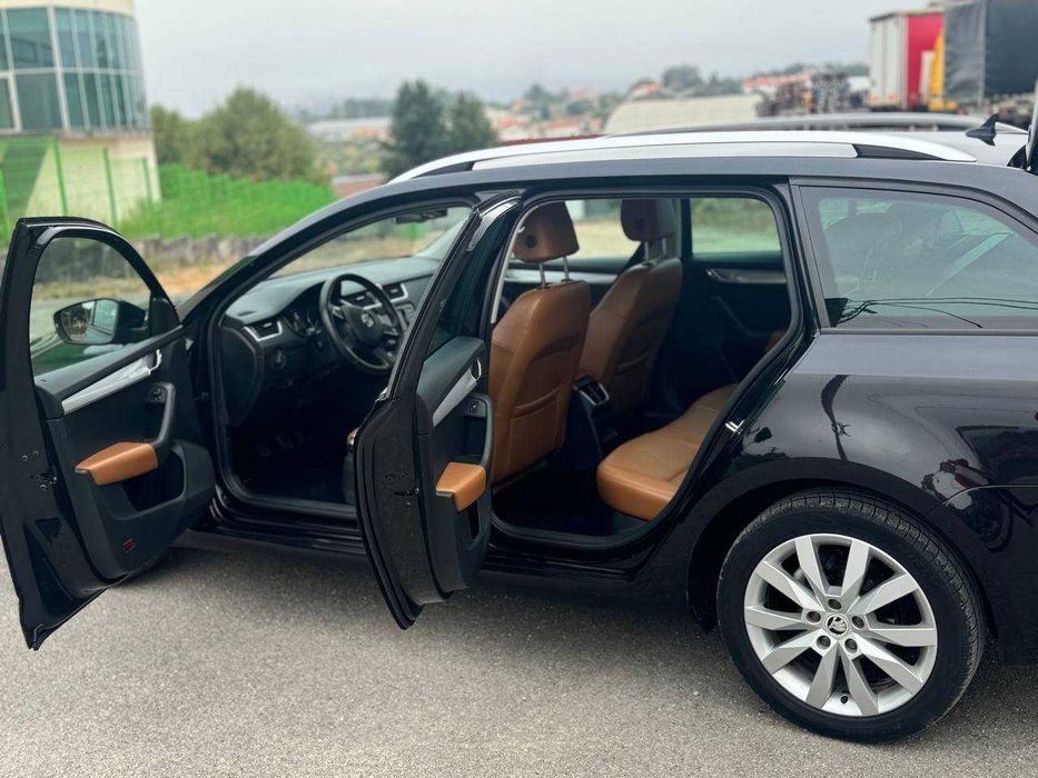 Skoda Octavia A7 Combi 1.6 TDI GreenLine – Caixa Manual 6 Velocidades