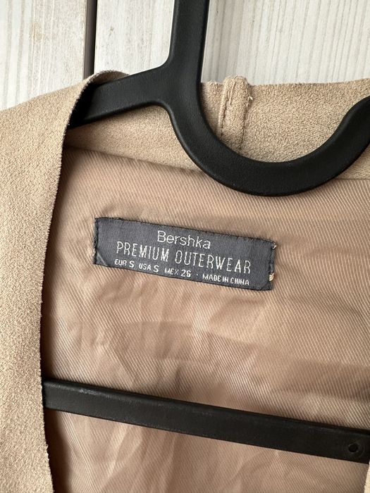 Beżowa kurtka / narzutka / marynarka Bershka 36 s Boho frędzle zamsz