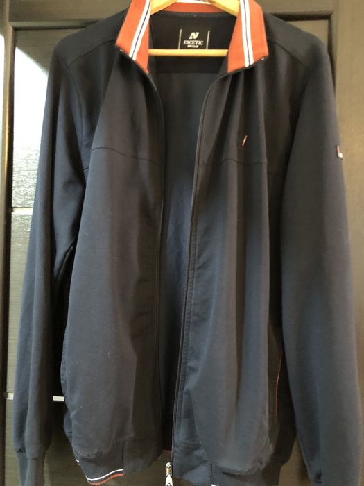 Спортивный костюм практически новый