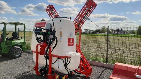 Opryskiwacz zawieszany Agromehanika AGS 1000 EN + 15HLX