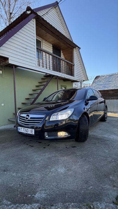 Opel Insigniya 2011р 2.0 Дизель Автомат