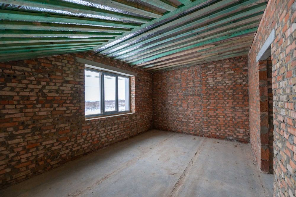 Продаж. Котедж (Двоян) Корнин. вул. Б. Хмельницького, буд. 70