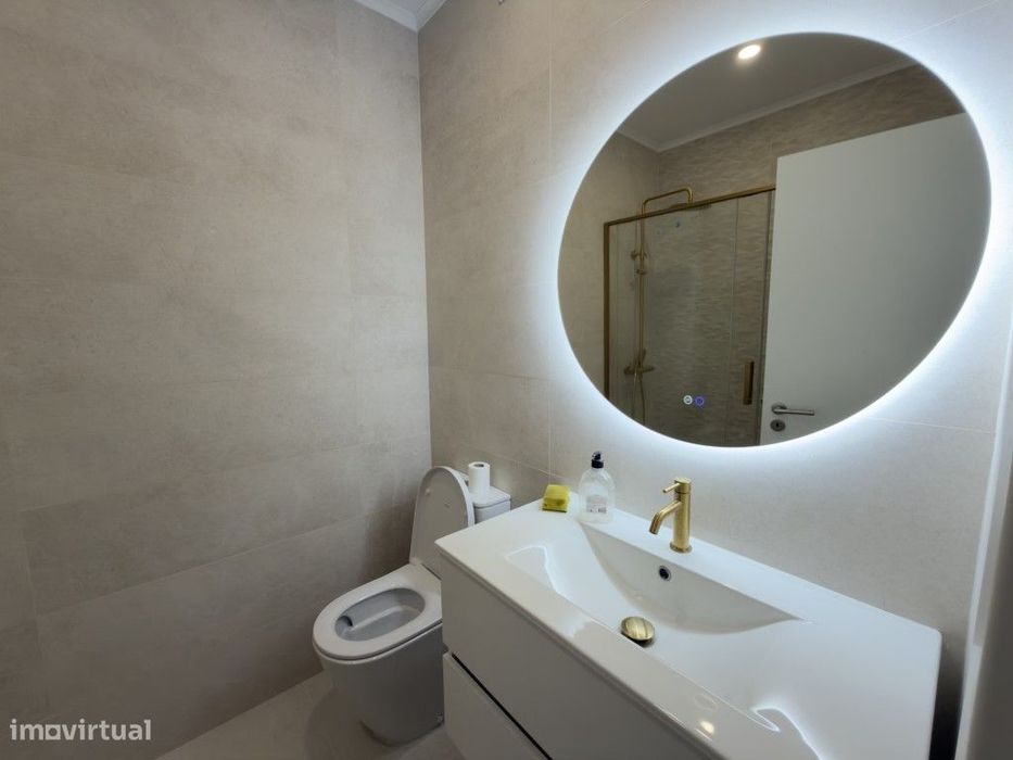 Apartamento T2, Reboleira, Amadora