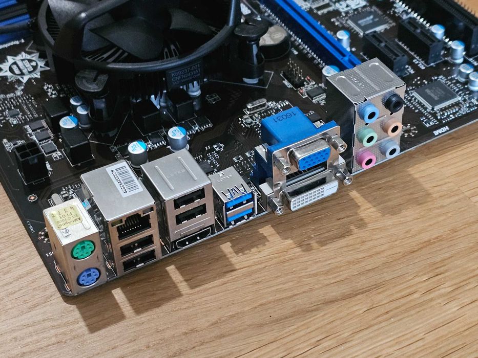 MSI B85M-E43 + Intel i5 4590 | mATX | HDMI / USB 3.0 | STAN IDEALNY