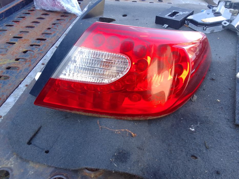 Lampa prawy tył Infiniti m35h