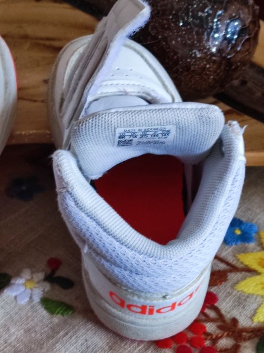 Sapatilhas de menina pouco uso adidas