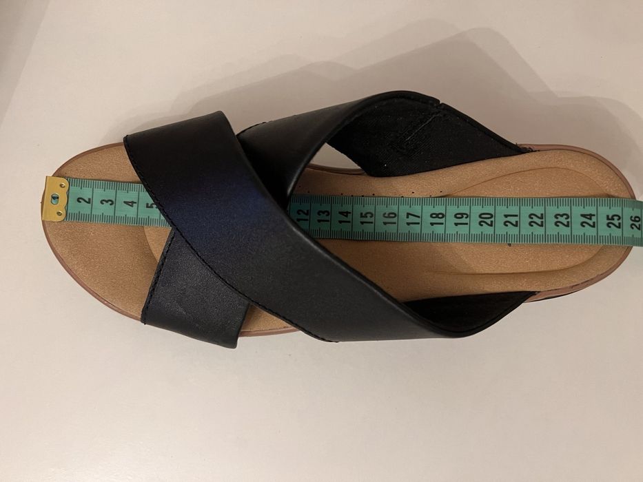 Босоніжки шльопанці  Clarks