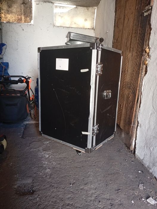 Skrzynia transportowa Flight Case 92x57x66 cm na kółkach | Solidna