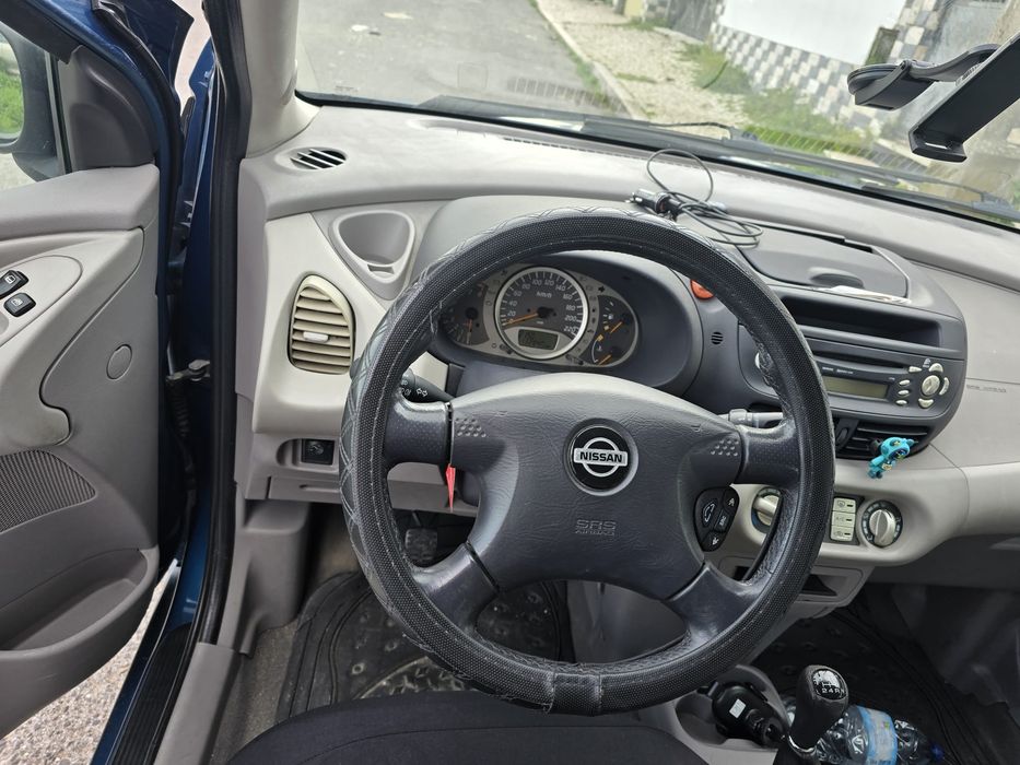 Vendo Nissan Almera Tino