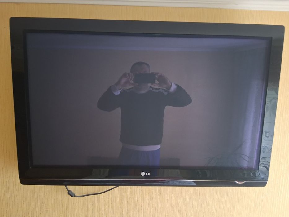 Плазмовий телевізор LG 42PG3000. Плазменный телевизор