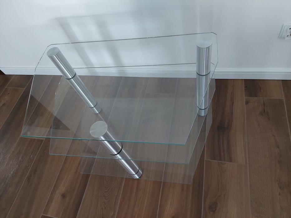 Stol szklany pod telewizor
