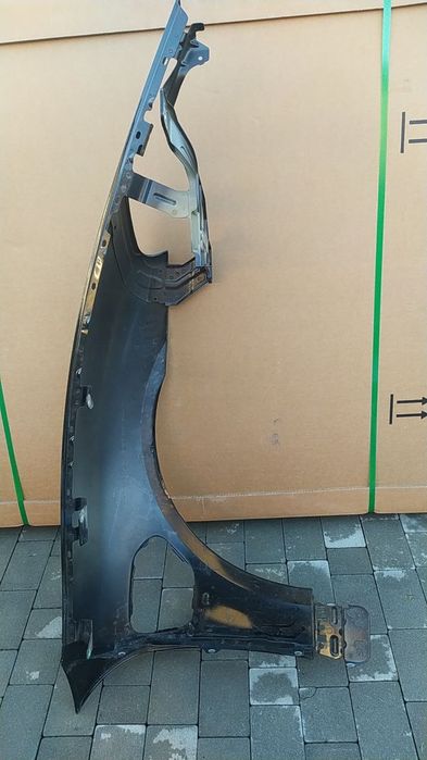 Porsche taycan крило передне ліве