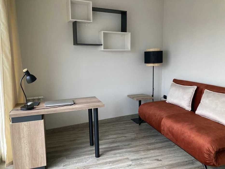 Продаж сучасного 2-поверхового котеджу у КМ Сметана, с. Бірки.