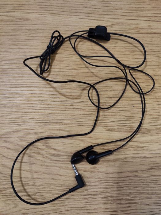 Ładowarka samochodowa + słuchawki do telefonów Nokia