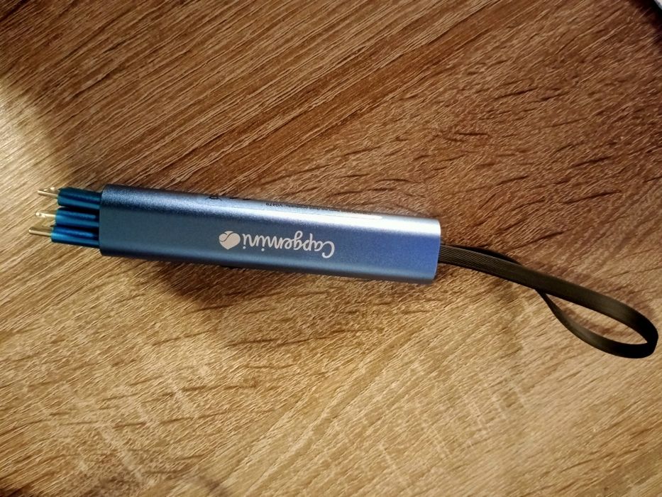 Kabel USB --> Lightning/microUSB/USB-C